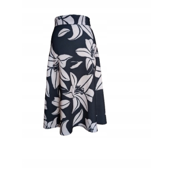 Spódnica rozkloszowana czarna kwiaty na wymiar