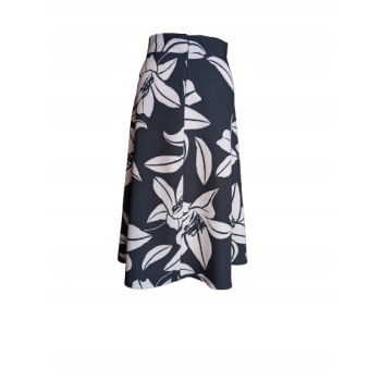 Spódnica rozkloszowana czarna kwiaty na wymiar